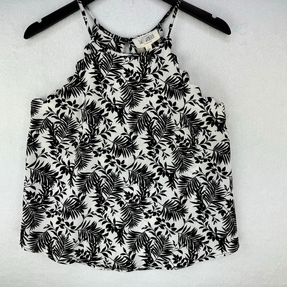 Sweet Wanderer Tank Top Sz S White and black floral scalloped halter